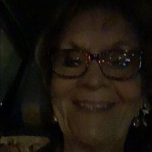 Meet your Posher, Liz